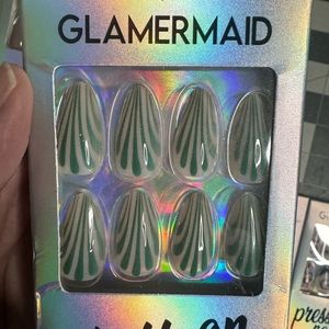 6 sets of press on nails